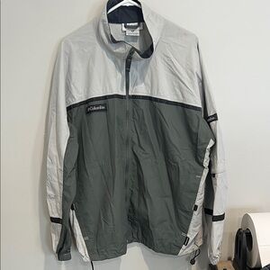 Columbia Men's Two-Tone packable  Windbreaker
XL